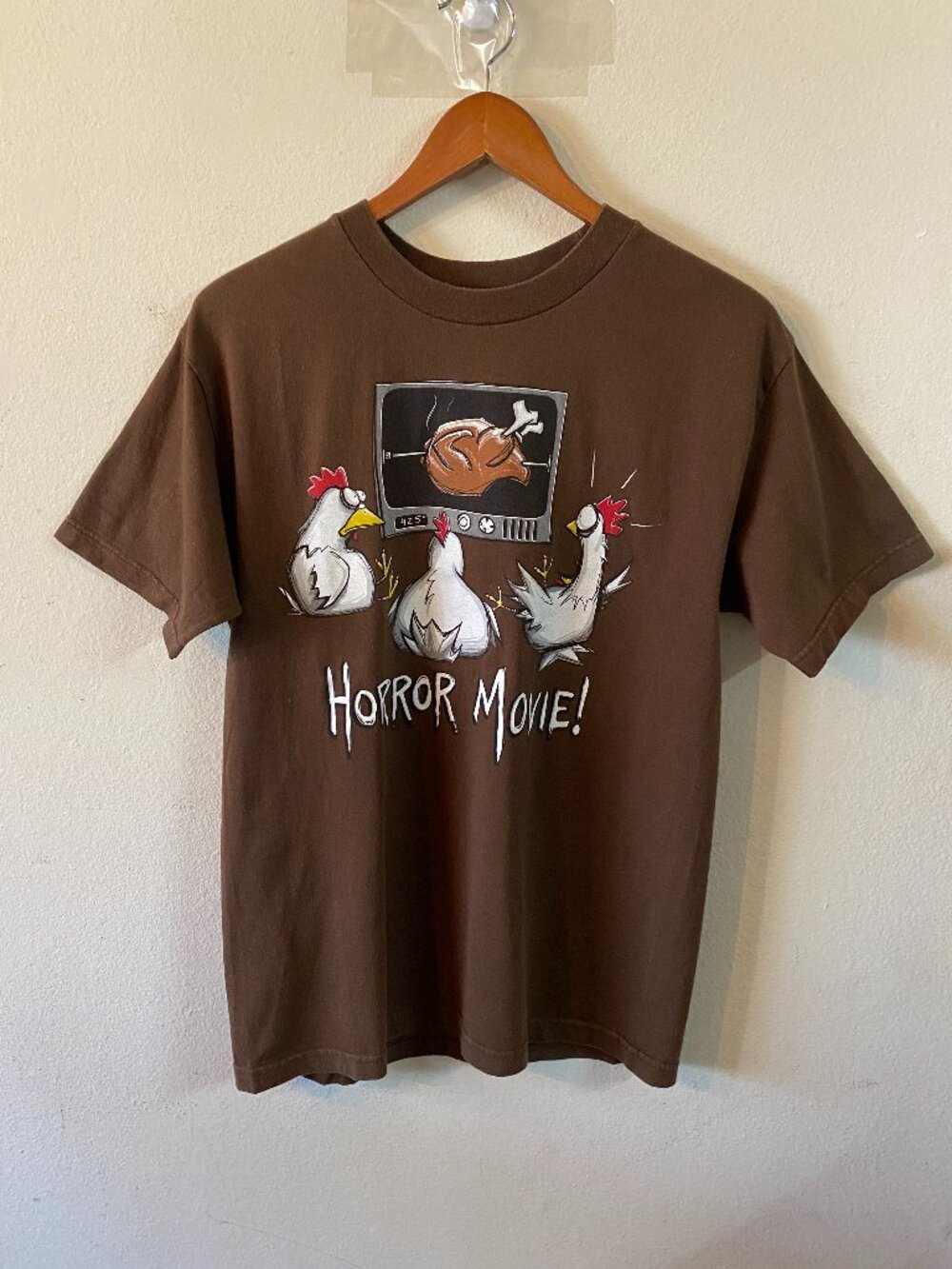 ANCHOR BLUE MEDIUM BROWN VINTAGE "HORROR MOVIE" GRAPHIC PARODY T-SHIRT